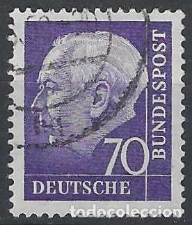Sellos: ALEMANIA 1957 - PRESIDENTE DR. THEODORE HEUSS, VIOLETA - USADO