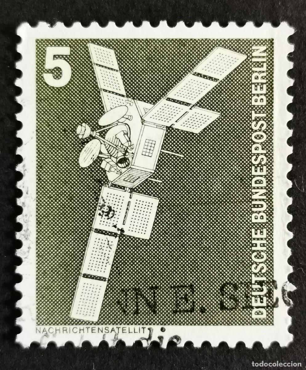 Sellos: Sello Alemania Berl&iacute;n 1975, Industria: Sinfon&iacute;a satelital de noticias, 5 Pf. Michel: DE-BE 494
