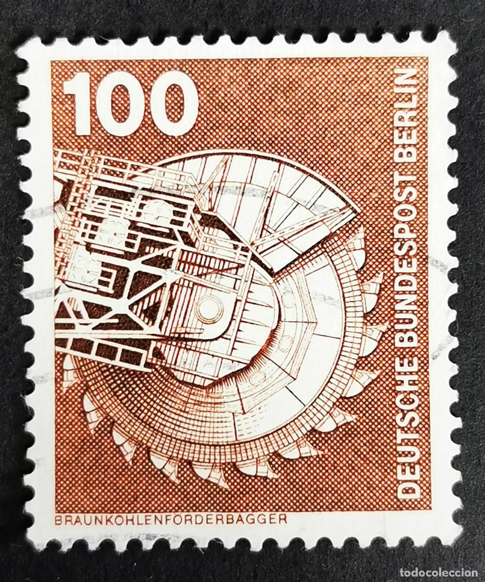 Sellos: Sello Alemania Berl&iacute;n 1975, Industria: Excavadora transportadora carb&oacute;n, 100 Pf. Michel: DE-BE 502