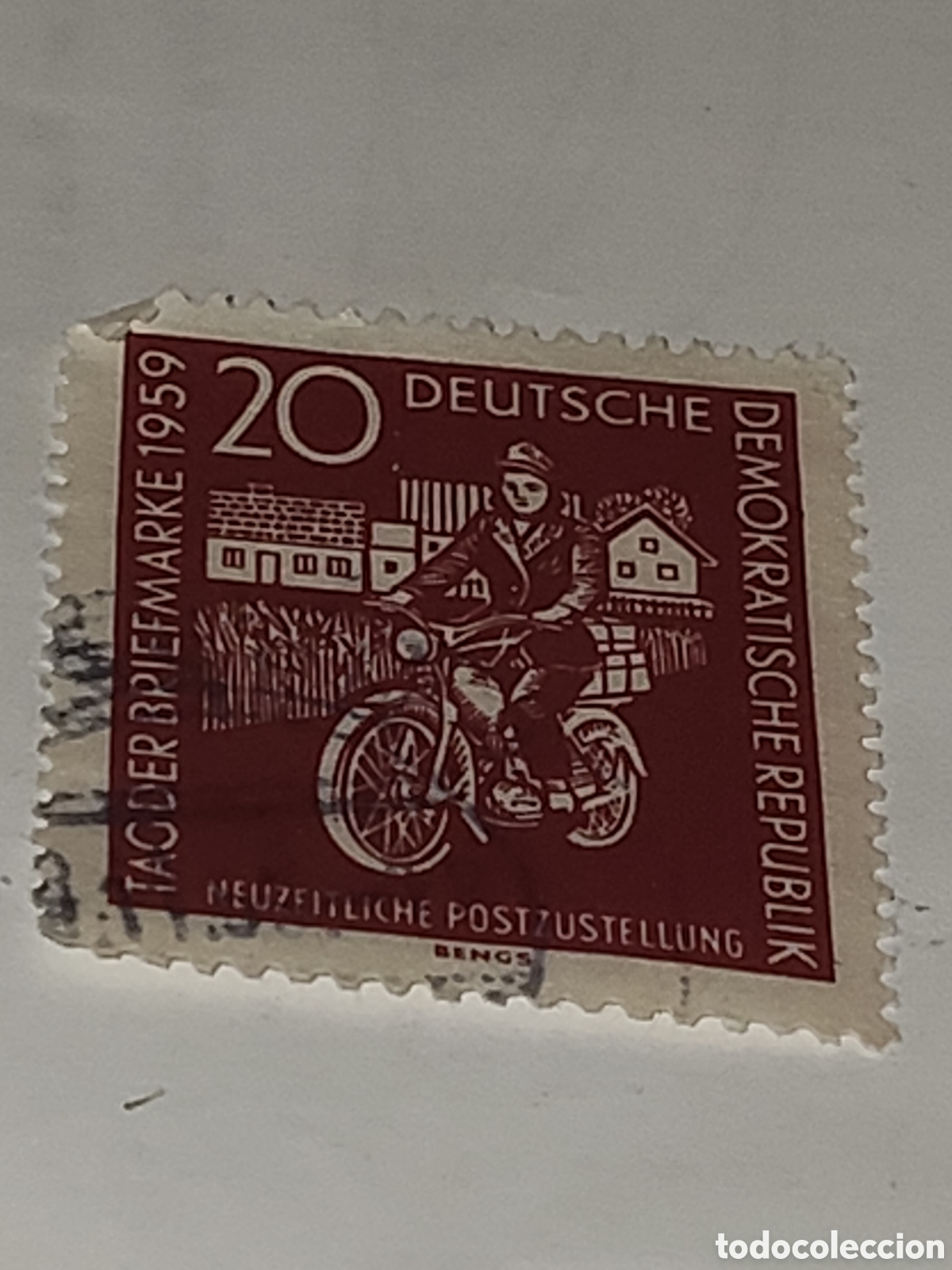 Sellos: Sello de Alemania Oriental modernizaci&oacute;n del servicio postal en motocicleta 1959 usado