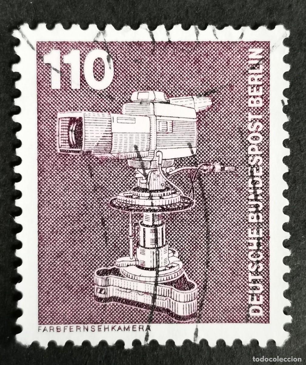 Sellos: Sello Alemania Berl&iacute;n 1982, Industria: C&aacute;mara de televisi&oacute;n a color, 110 Pf. Michel: DE-BE 668