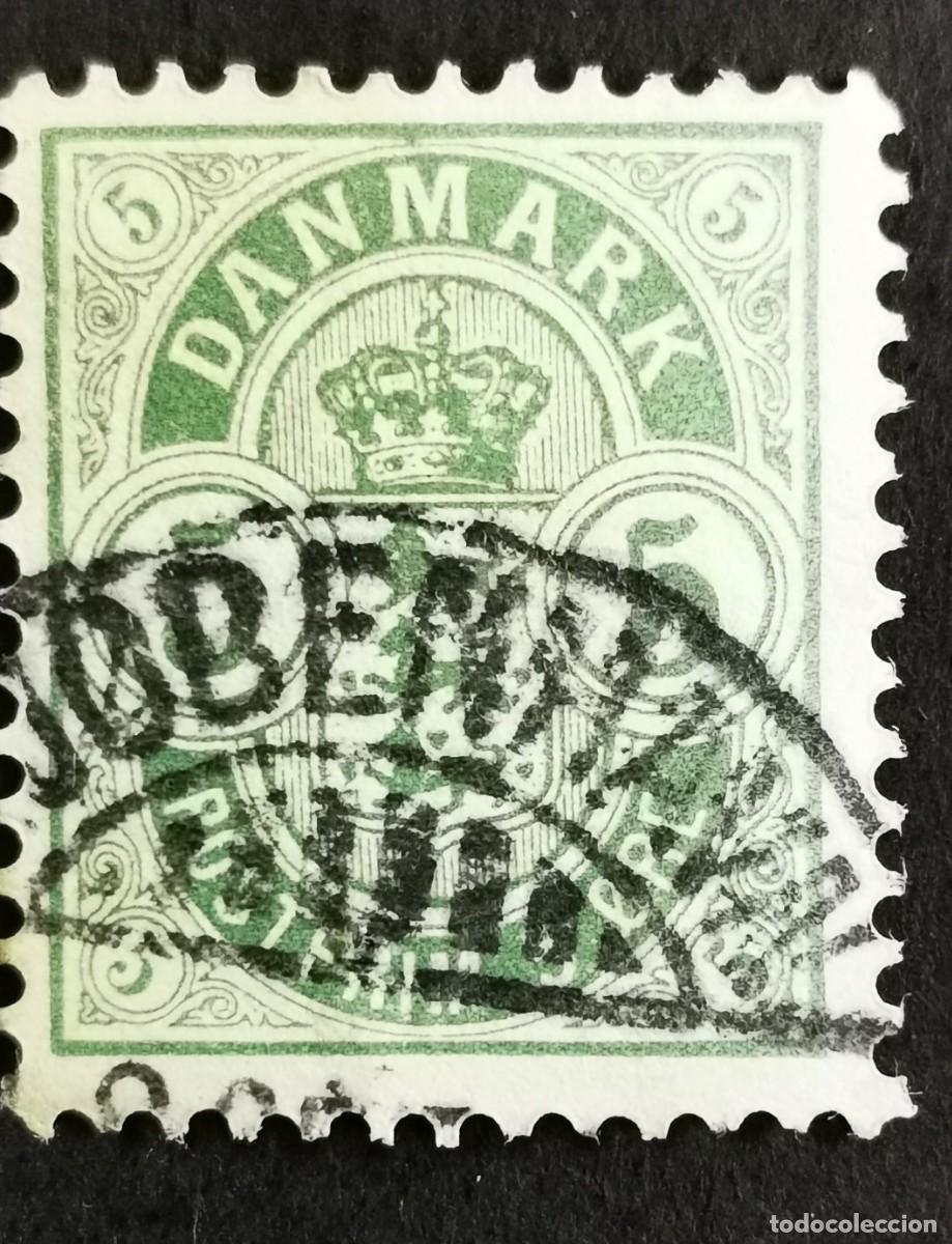 Sellos: Sello Dinamarca 1882, Escudo de armas, peque&ntilde;os n&uacute;meros en las esquinas, 5 &oslash;re. Michel: DK 32