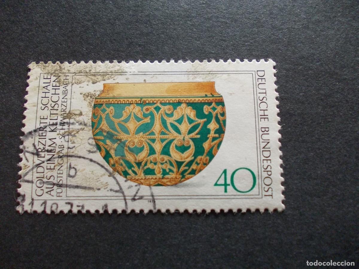Stamps: Sello Goldverzierte Schale keltisches F&uuml;rstengrab Schwarzenbach 40 Deutsche Bundespost Alemania arqu