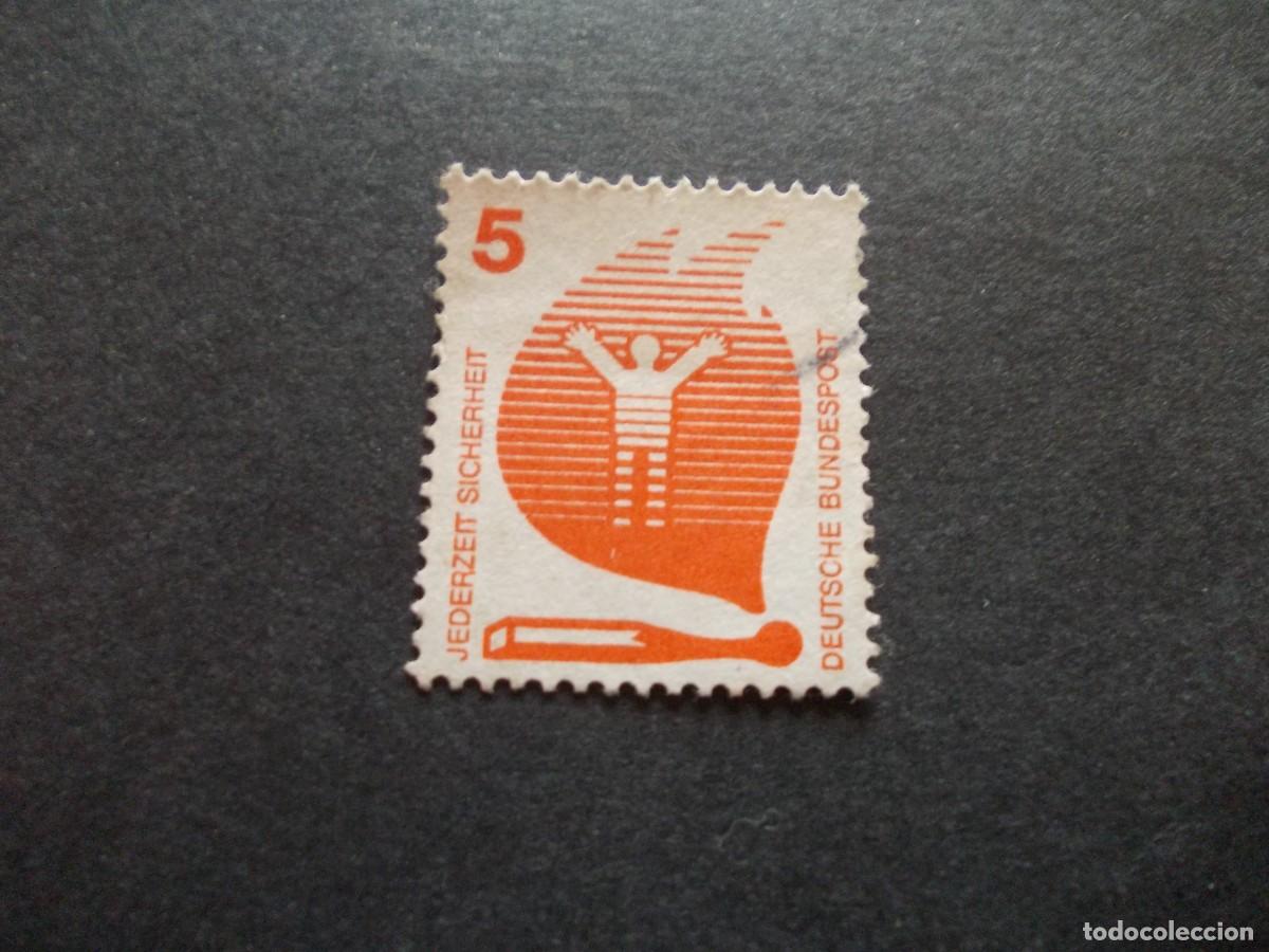 Timbres: Sello Deutsche Bundespost 5 figura en llama Jederzeit Sicherheit seguridad trabajo RFA alemania ori