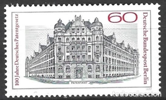 Sellos: ALEMANIA - BERL&Iacute;N - 1977 - 100 A&Ntilde;OS DE LA LEY DE PATENTES ALEMANA - MI: 550 - SELLADO