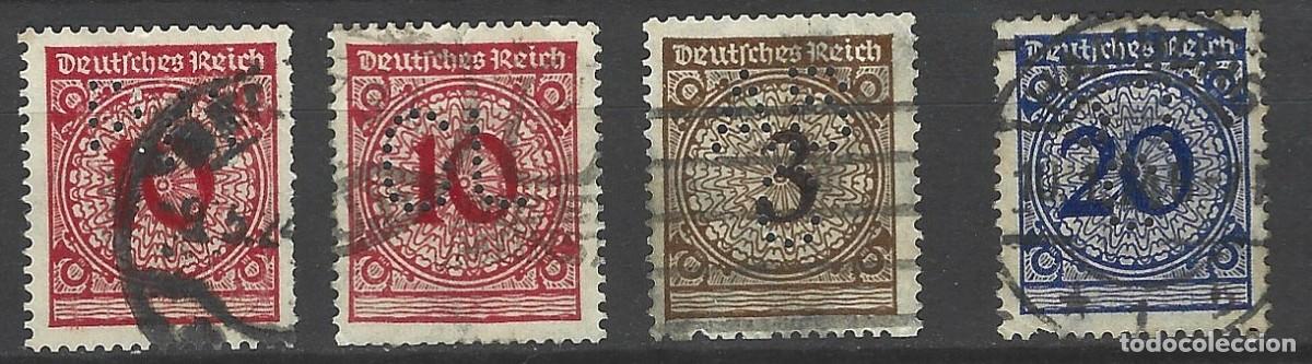 Sellos: ALEMANIA REICH - DEUTSCHES REICH - 4 SELLOS PERFORADOS - SELLADOS