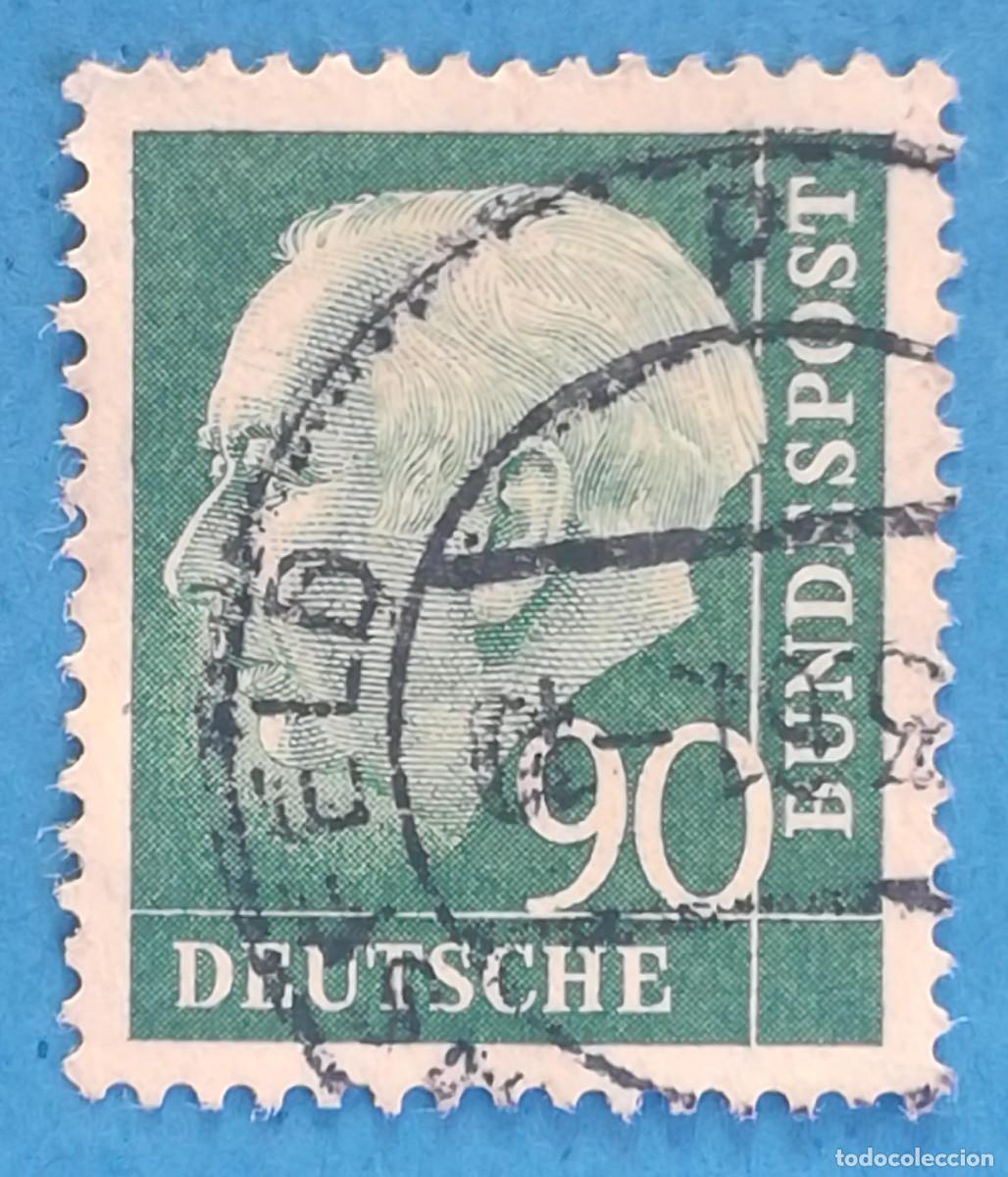 Sellos: Alemania. Theodor Heuss. 90 Pfennig. Color verde oscuro. Michel: 265. Yvert 71E.