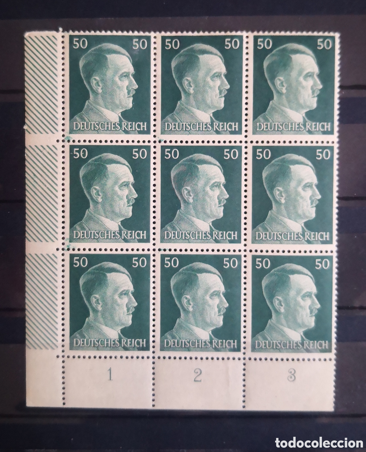 Sellos: bloque de nueve sellos (50 Reichspfennig) de la serie Adolf Hitler