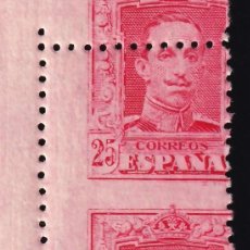 Sellos: ESPAÑA, 1922 EDIFIL Nº 317DH /**/, 25 C. CARMÍN, PAREJA. [DENTADO HORIZONTAL MUY DESPLAZADO.]