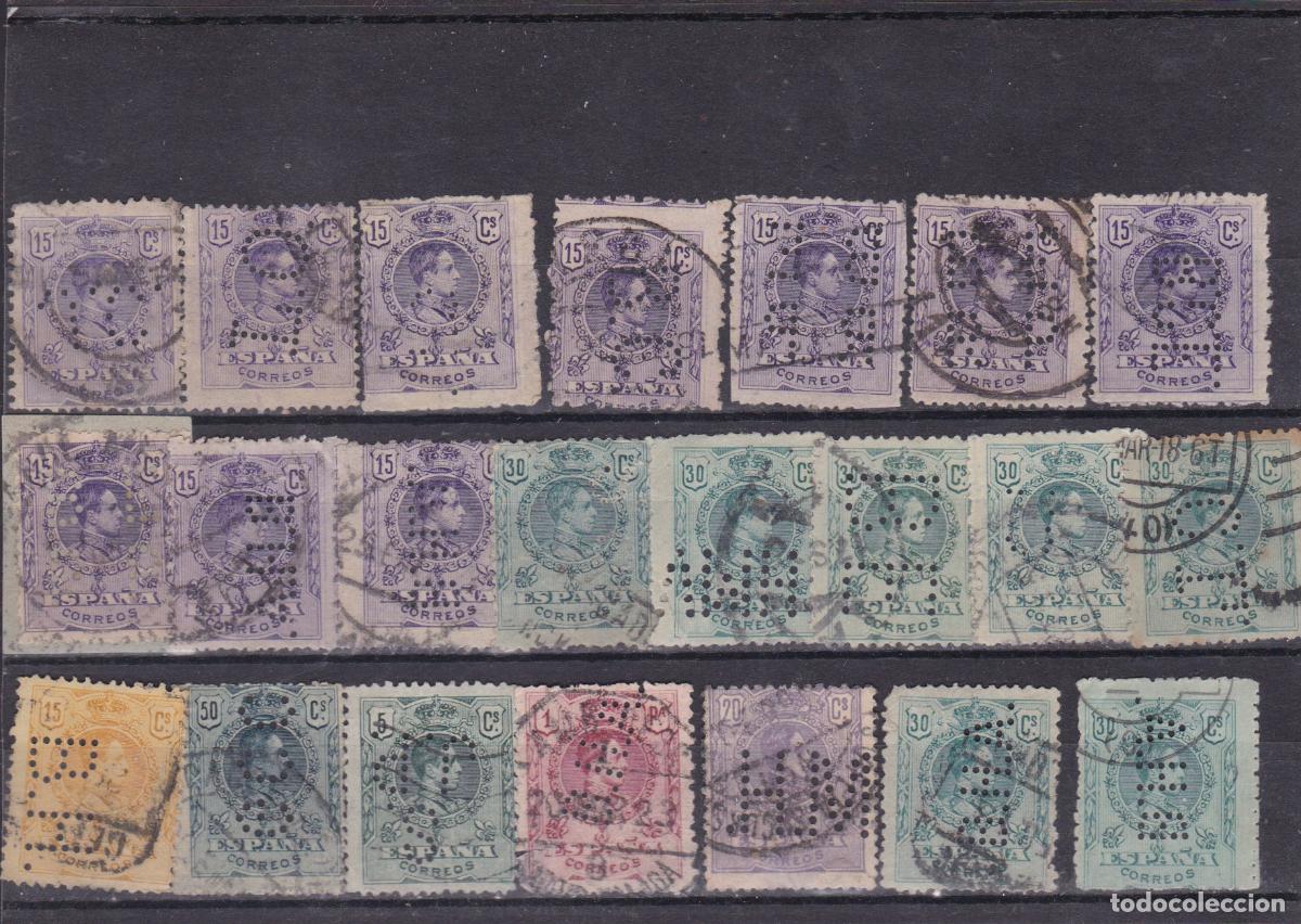 Sellos: FC4-93 -Alfonso XIII Medall&oacute;n x 22 Sellos PERFORADOS