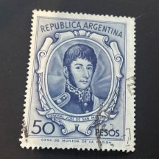 Sellos: SELLO - ARGENTINA - GENERAL JOSÉ DE SAN MARTÍN - YVERT 720 - CON FIJASELLOS
