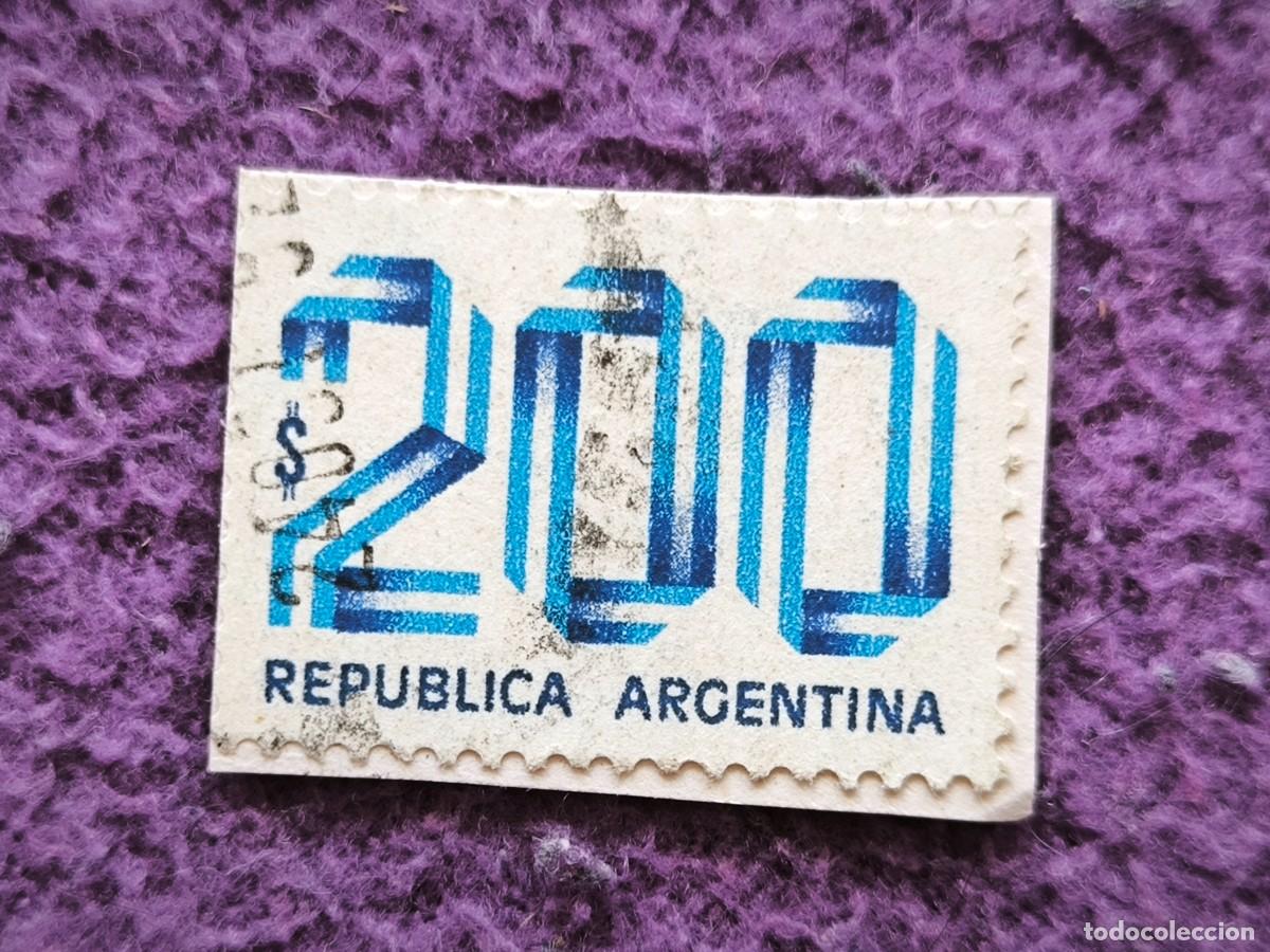 Sellos: Sello Argentina 200 Pesos Dise&ntilde;o Tipogr&aacute;fico Cl&aacute;sico Filatelia Coleccionismo