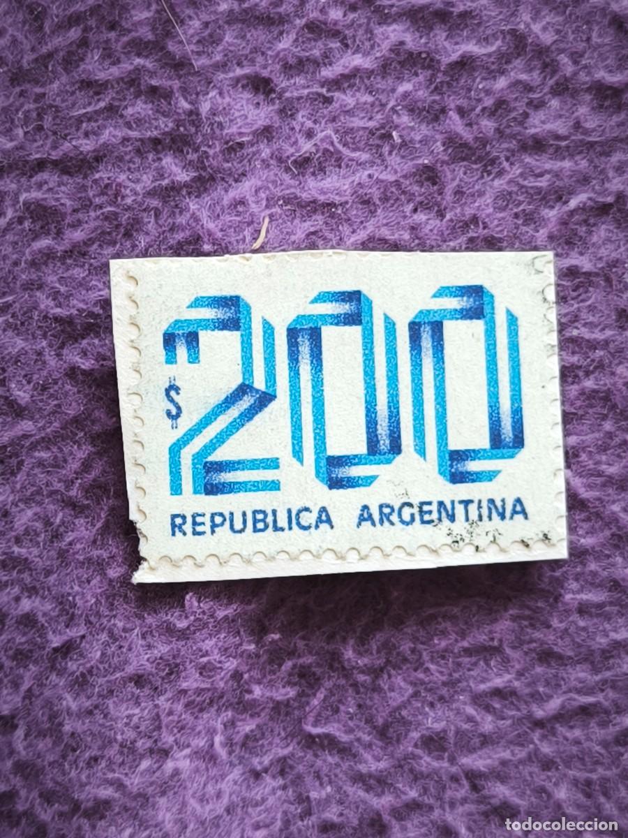 Sellos: Sello Argentina 200 Pesos Dise&ntilde;o Tipogr&aacute;fico Cl&aacute;sico Filatelia Coleccionismo