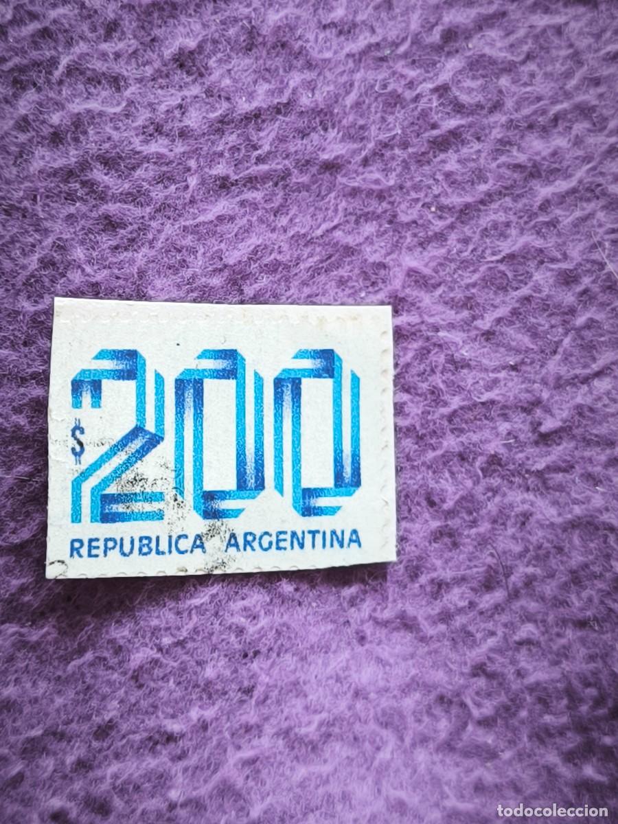 Sellos: Sello Argentina 200 Pesos Dise&ntilde;o Tipogr&aacute;fico Cl&aacute;sico Filatelia Coleccionismo
