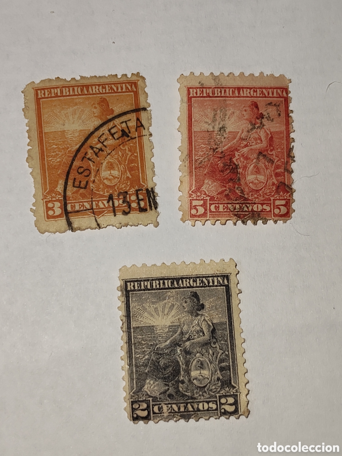 Sellos: 3 sellos de Argentina Libertad sentada con escudo 1899-1903 usados