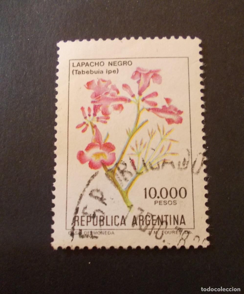 Timbres: Sello Lapacho Negro Tabebuia ipe 10000 pesos Rep&uacute;blica Argentina filatelia bot&aacute;nica 1983