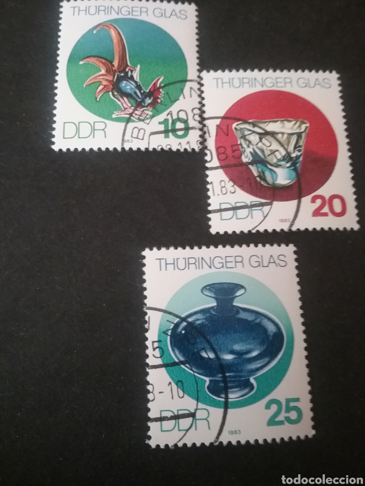 Stamps: Sellos de la R. D. Alemania (DDR) mtdos. 1983. Vidrieras. Artesania. Gallo. Vaso.