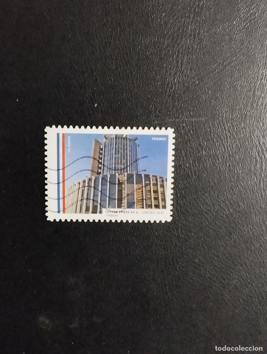 Sellos: 22.04/ Francia. Autoadhesivo. Sello en usado. Arquitectura en
