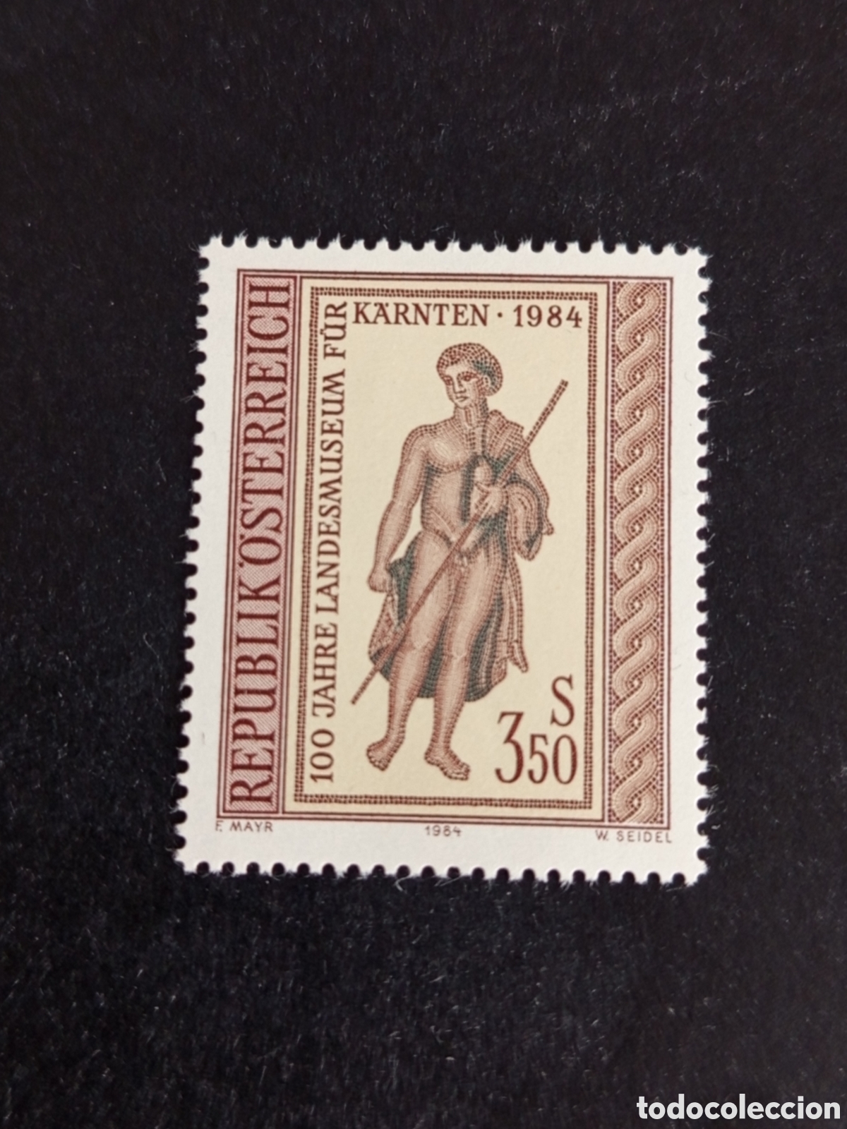 Sellos: AUSTRIA, 1984. Museo de Carintia. Bajo relieve: Dionisos. Yvert 1609. Pedido m&iacute;nimo 3 &euro;. Ver fotos.