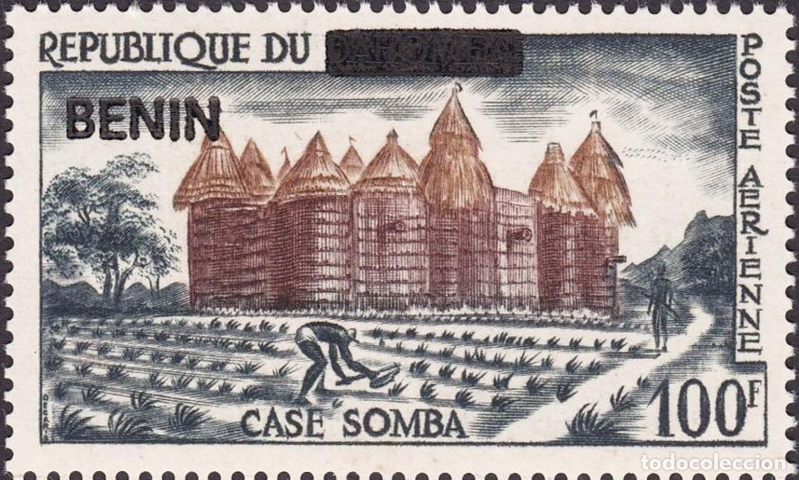 Selos: Ben&iacute;n 1994 Mi. 589 sobrecargado casa Somba arquitectura correo a&eacute;reo