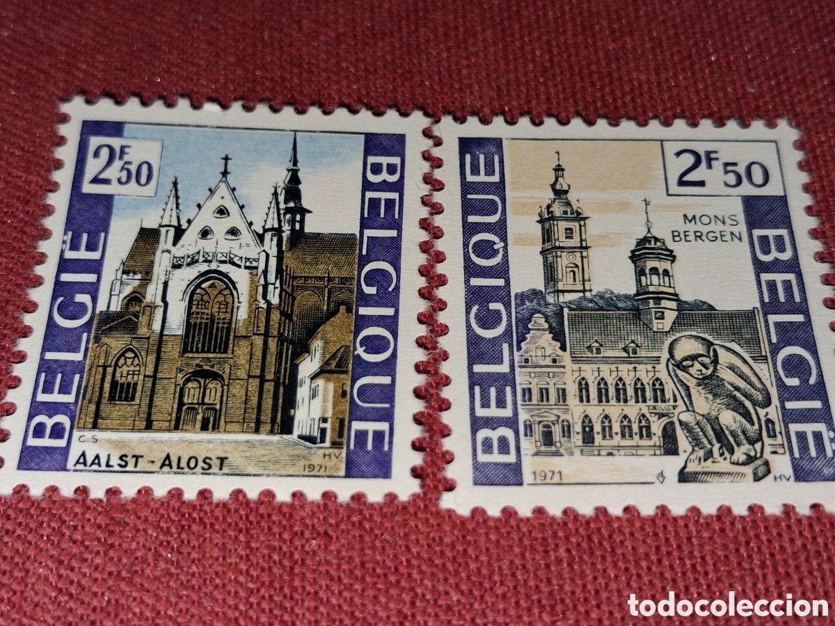 Sellos: Sello B&eacute;lgica nuevo 1971. Turismo. Arquitectura. Historia. Ayuntamiento. Iglesia San Martin