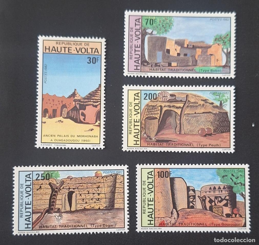 Briefmarken: Alto Volta 1982 Mi. 859-863 h&aacute;bitat tradicional arquitectura africana