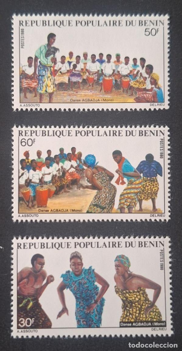 Sellos: Ben&iacute;n 1980 Mi. 233-235 danza Agbadja Mono folclore tambores trajes