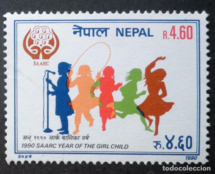 Sellos: 1990 Nepal A&ntilde;o de la ni&ntilde;a - Foto 1