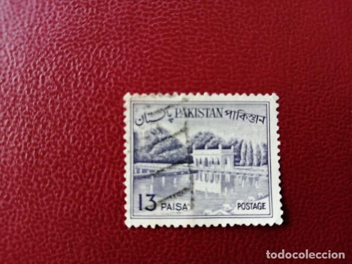 Briefmarken: PAKIST&Aacute;N - PAQUIST&Aacute;N - VALOR FACIAL 13 - PAISA - A&Ntilde;O 1962 - JARDINES DE SHALIMAR - YV 182
