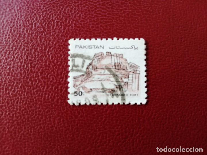 Briefmarken: PAKIST&Aacute;N - PAQUIST&Aacute;N - VALOR FACIAL 50 PAISA - FUERTE HYDERABAD