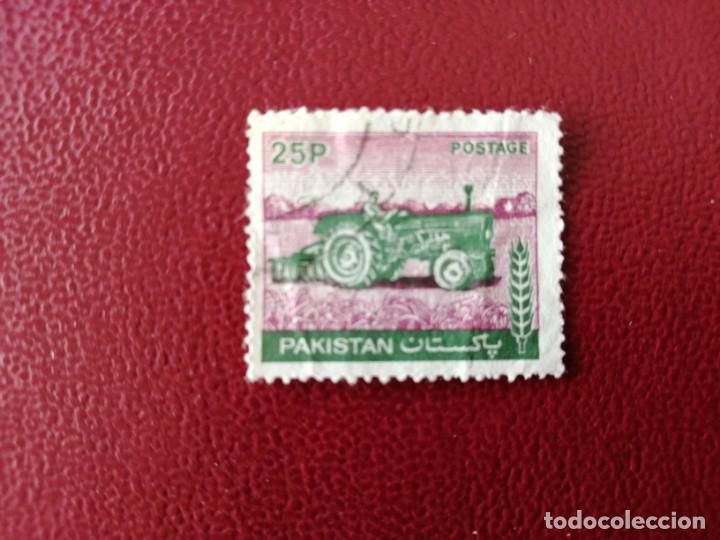 Briefmarken: PAKIST&Aacute;N - PAQUIST&Aacute;N - VALOR FACIAL 25 P - A&Ntilde;O 1978 - AGRICULTURA - TRACTOR