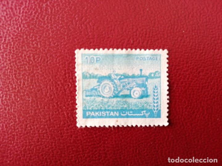 Briefmarken: PAKIST&Aacute;N - PAQUIST&Aacute;N - VALOR FACIAL 10 P - A&Ntilde;O 1978 - AGRICULTURA - TRACTOR