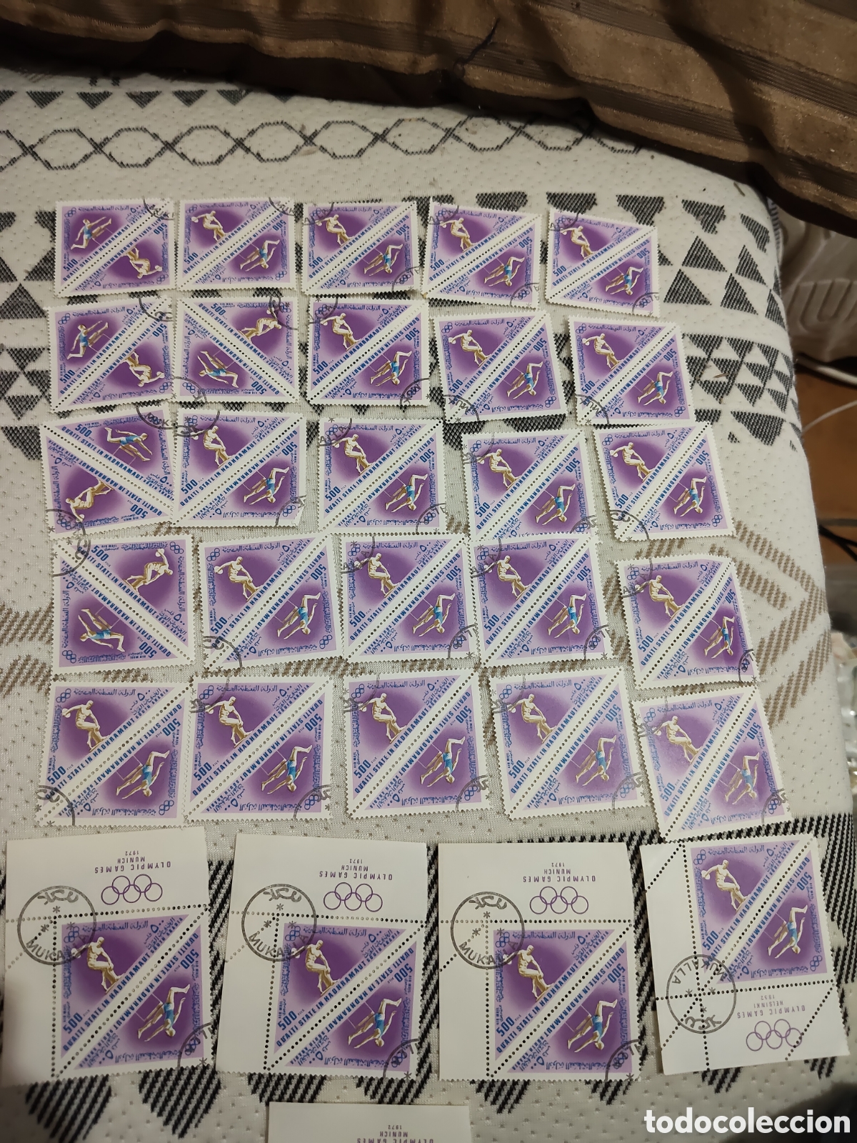 Sellos: 60 sellos triangulares en bloques de 2 Hadhramaut (Arabia del Sur)juegos Ol&iacute;mpicos Munich72