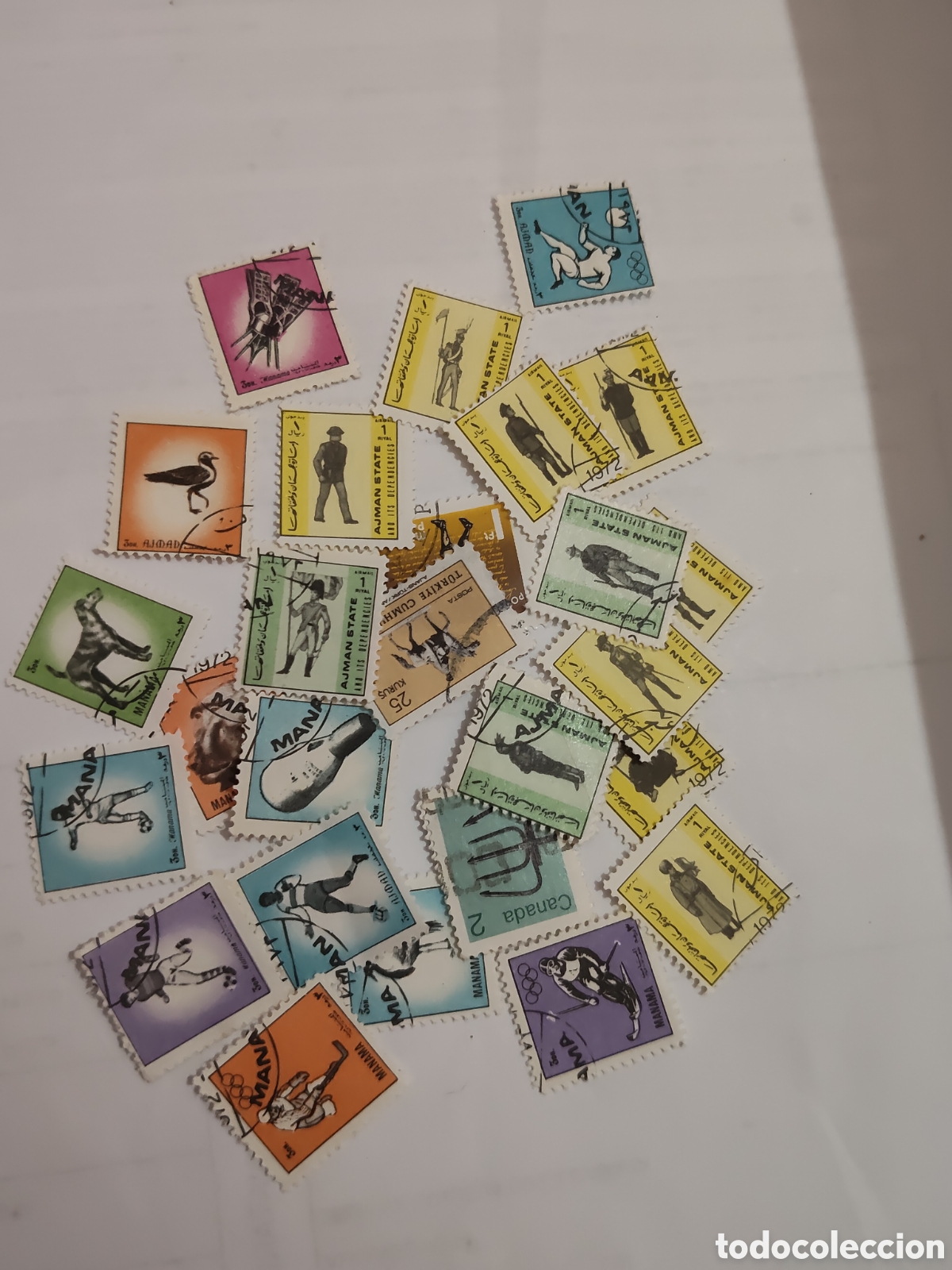 Sellos: 30 mini sellos de pa&iacute;ses asi&aacute;ticos variados