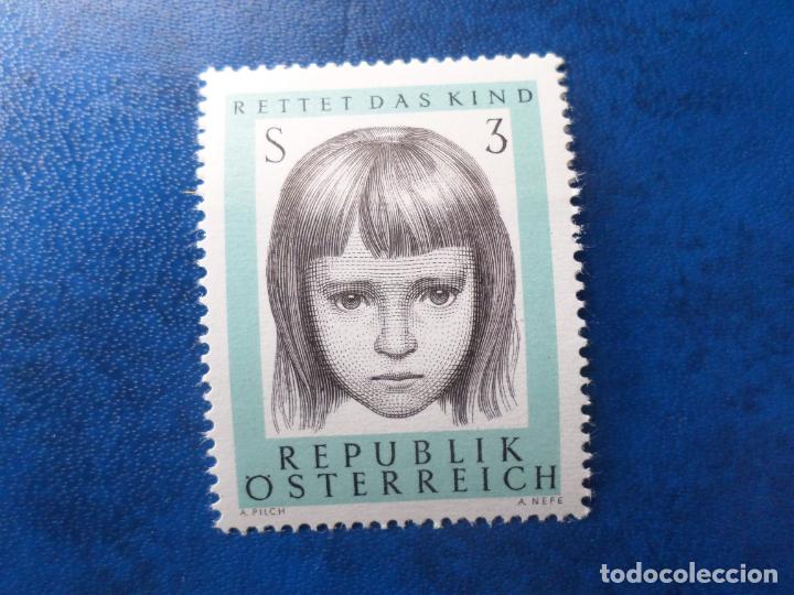 Timbres: -austria, 1966, 10 aniv. organizacion para la seguridad de la infancia, Yvert 1053