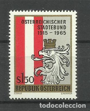 Sellos: AUSTRIA- 1965/66 ** BANDERA - Foto 1
