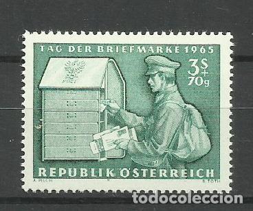 Sellos: AUSTRIA- 1965/66 ** CARTERO - Foto 1