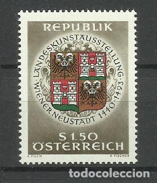 Sellos: AUSTRIA- 1965/66 ** ESCUDO - Foto 1