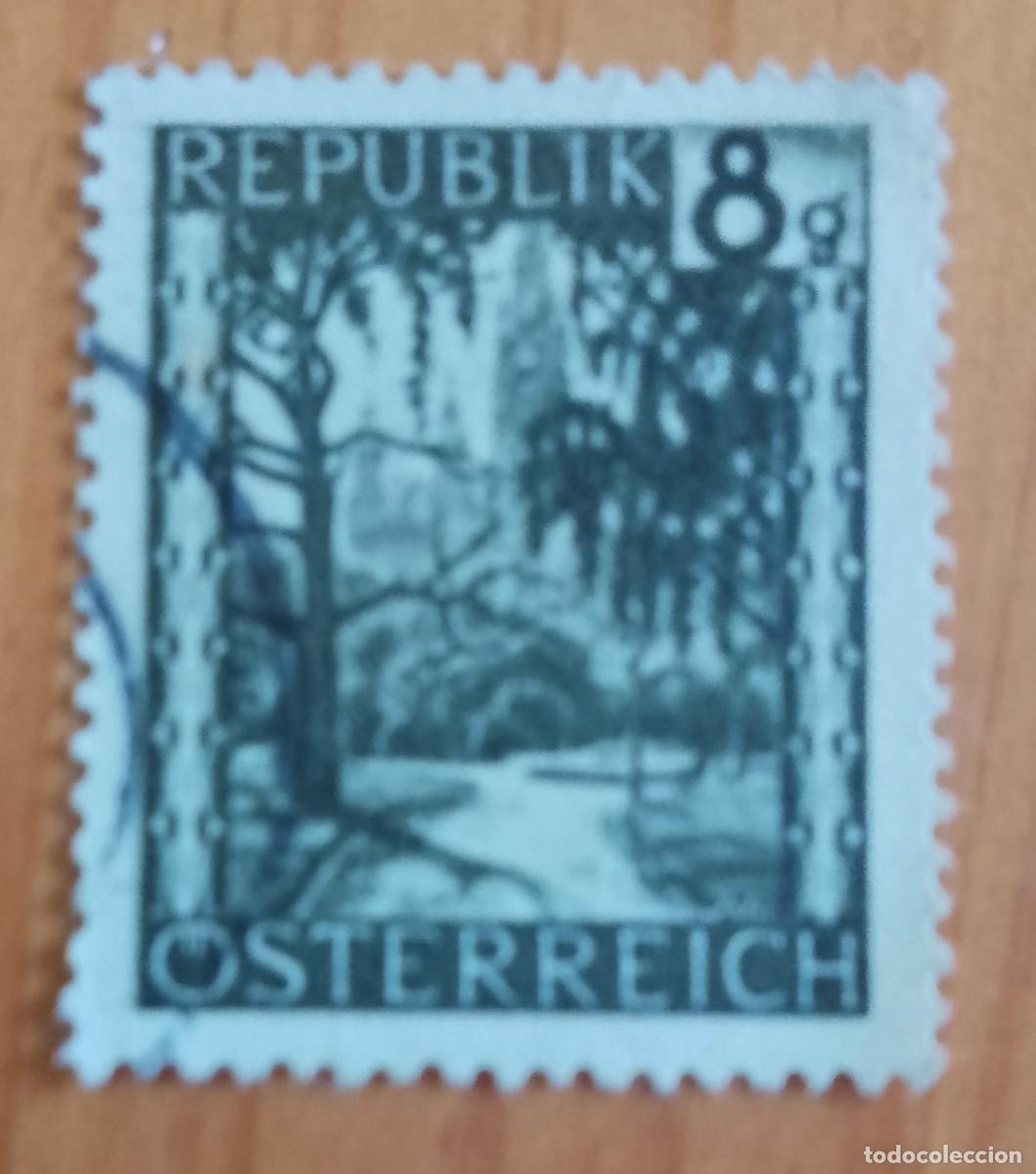 Sellos: AUSTRIA - V/F 8 G - PAISAJE CON IGLESIA AL FONDO.
