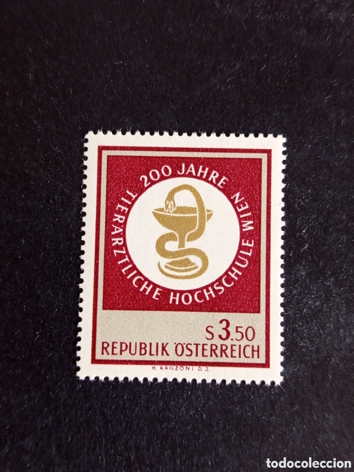 Sellos: AUSTRIA, 1968. Escuela de veterinaria. Anagrama. Yvert 1093. Pedido m&iacute;nimo 3 &euro;. Ver fotos.