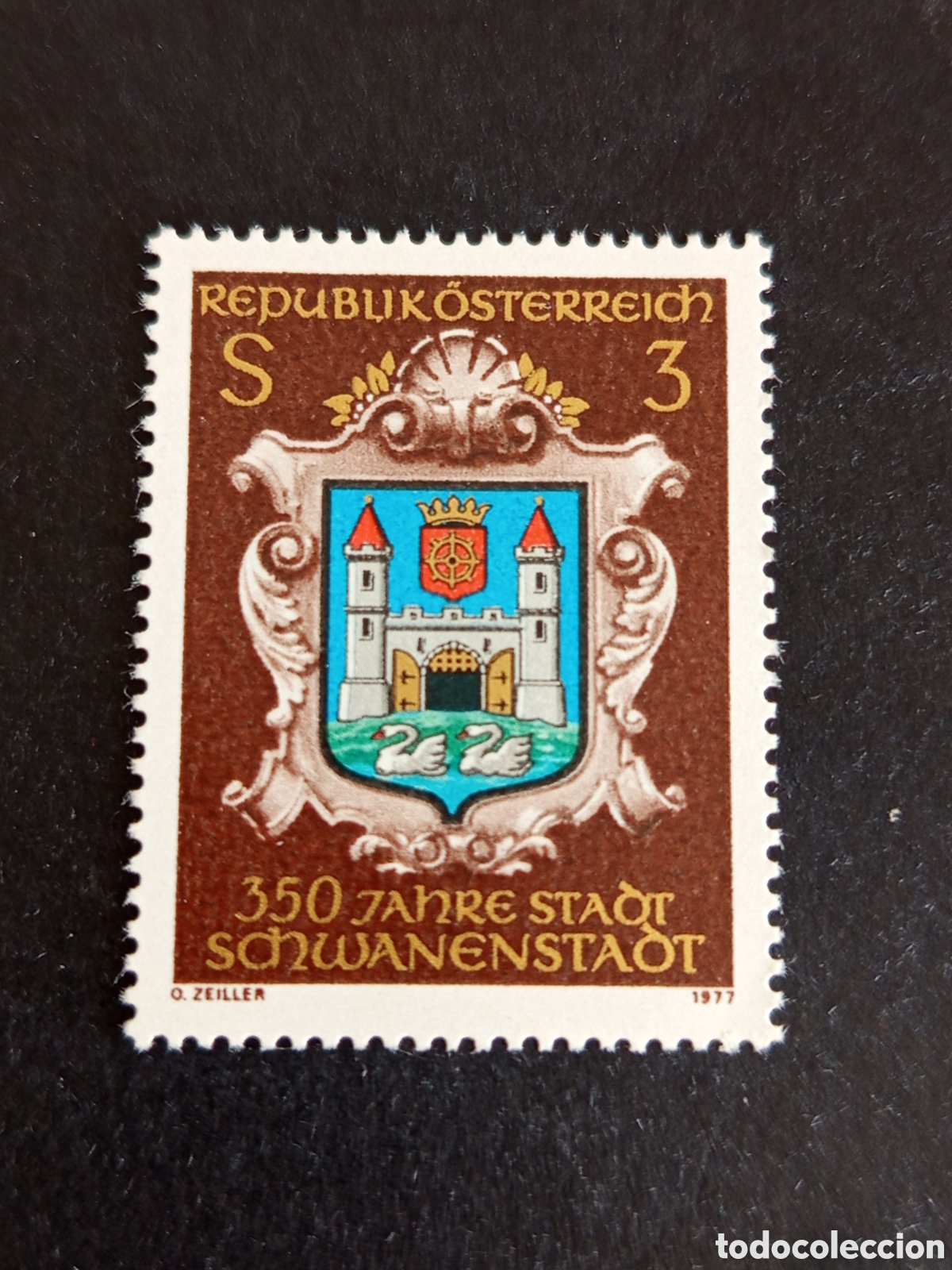 Sellos: AUSTRIA, 1977. Escudo de armas de Schwanenstadt. Yvert 1382. Pedido m&iacute;nimo 3 &euro;. Ver fotos.