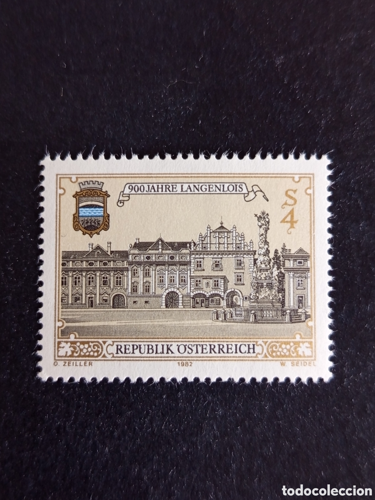 Sellos: AUSTRIA, 1982. Escudo y Plaza de Langenois. Yvert 1537. Pedido m&iacute;nimo 3 &euro;. Ver fotos.Serie completa