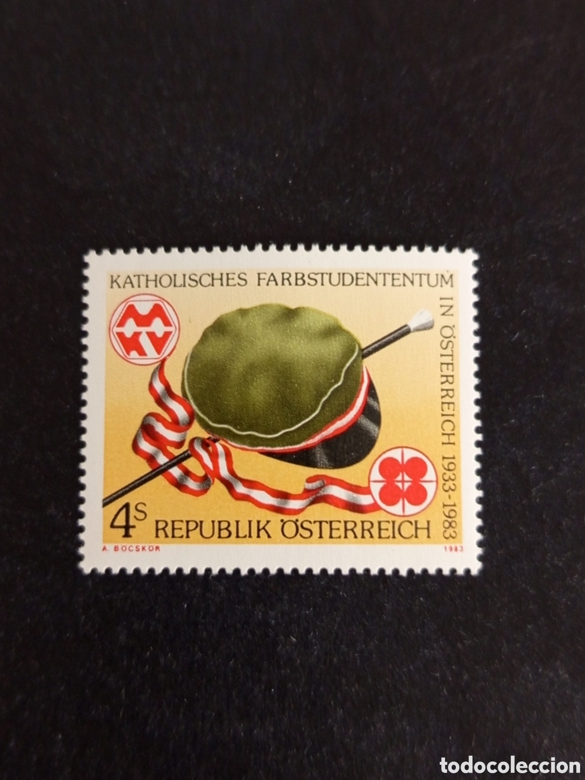 Sellos: AUSTRIA, 1973. Estudiantes Cat&oacute;licos. Gorro, bast&oacute;n y bandera. Yvert 1568. Pedido m&iacute;nimo 3 &euro;.
