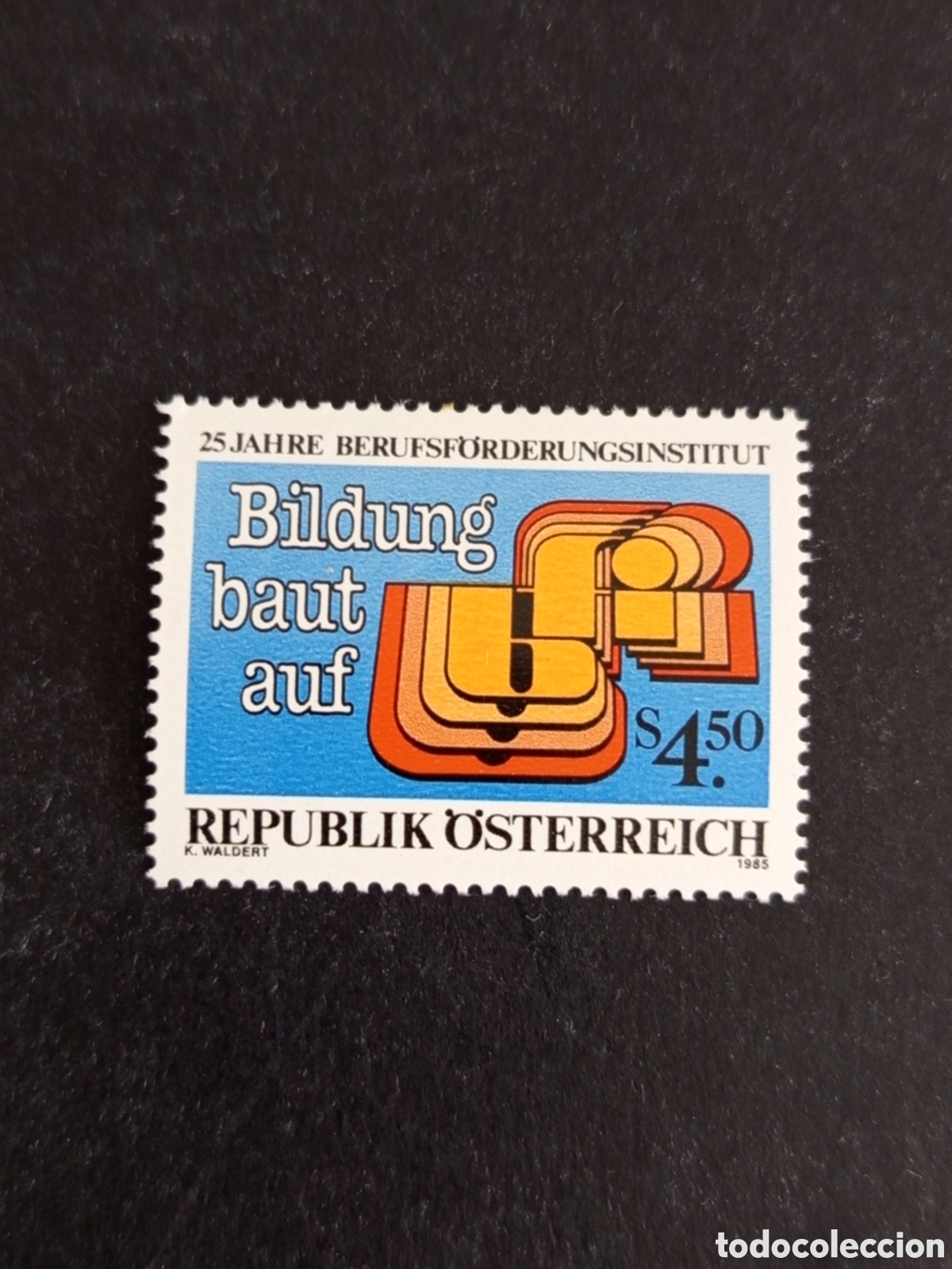Sellos: AUSTRIA, 1985. Instituto Est&iacute;mulo Profesional. Emblema. Yvert 1633. Pedido m&iacute;nimo 3 &euro;. Ver fotos.