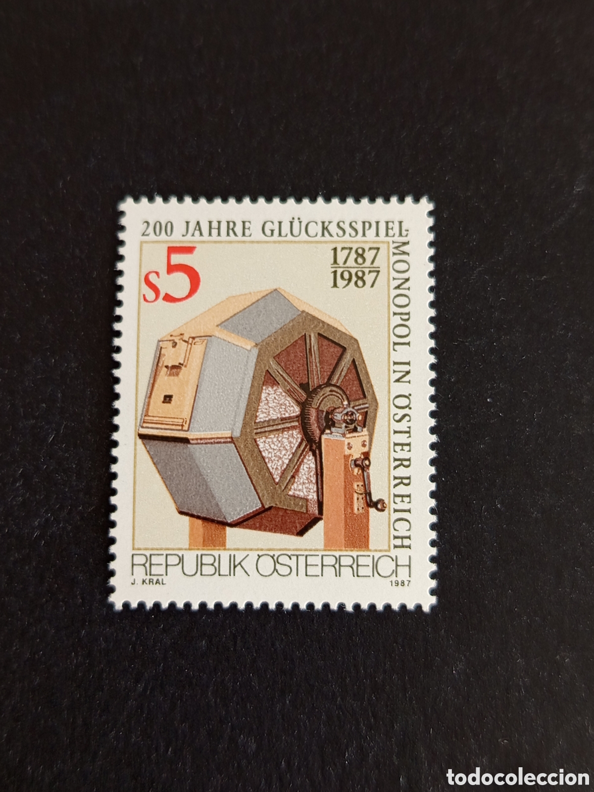 Sellos: AUSTRIA, 1987. Juegos de azar. Bombo de loter&iacute;a . Yvert 1733. Pedido m&iacute;nimo 3 &euro;. Ver fotos.