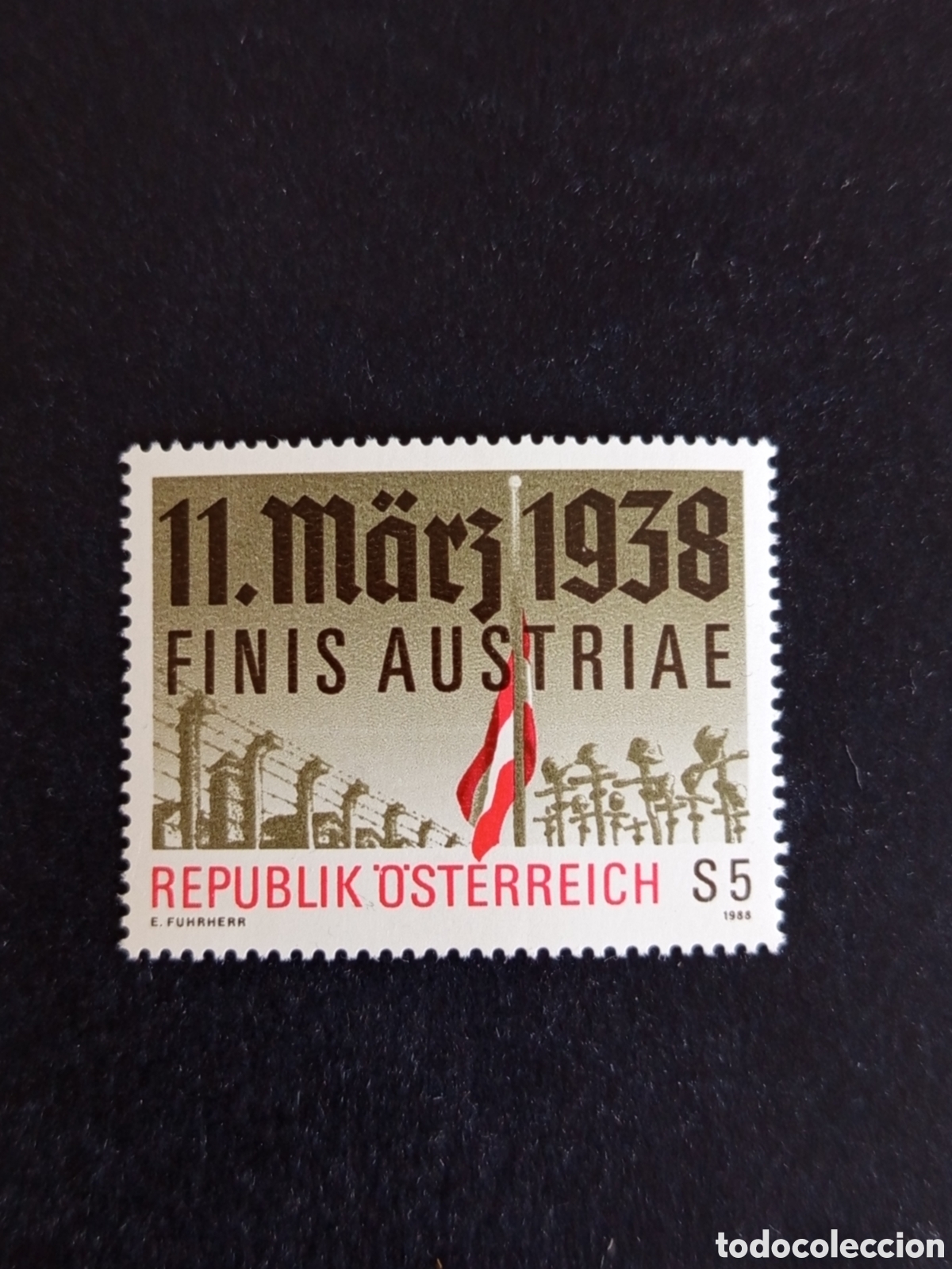 Sellos: AUSTRIA, 1988. Campo de concentraci&oacute;n de AnschlussAlambre de p&uacute;as, cementerio, bandera a media asta.