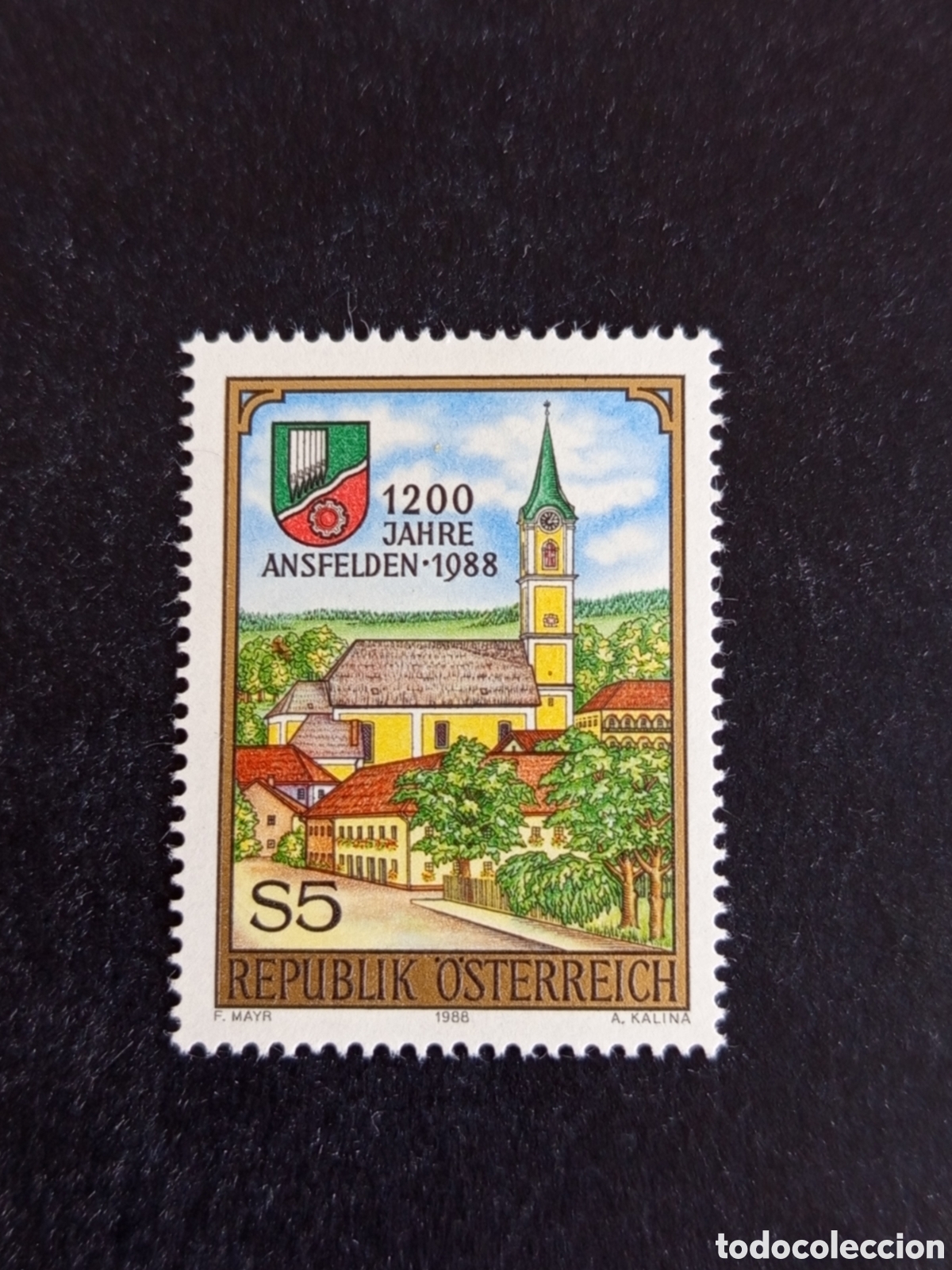 Sellos: AUSTRIA, 1988. Vista y Escudo de Armas de Ansfelden. Yvert 1764. Pedido m&iacute;nimo 3 &euro;. Ver fotos.