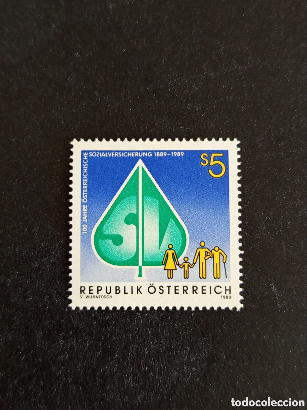 Sellos: AUSTRIA, 1989. Seguridad Social en Austria.Emblema. Yvert 1794. Pedido m&iacute;nimo 3 &euro;. Ver fotos.