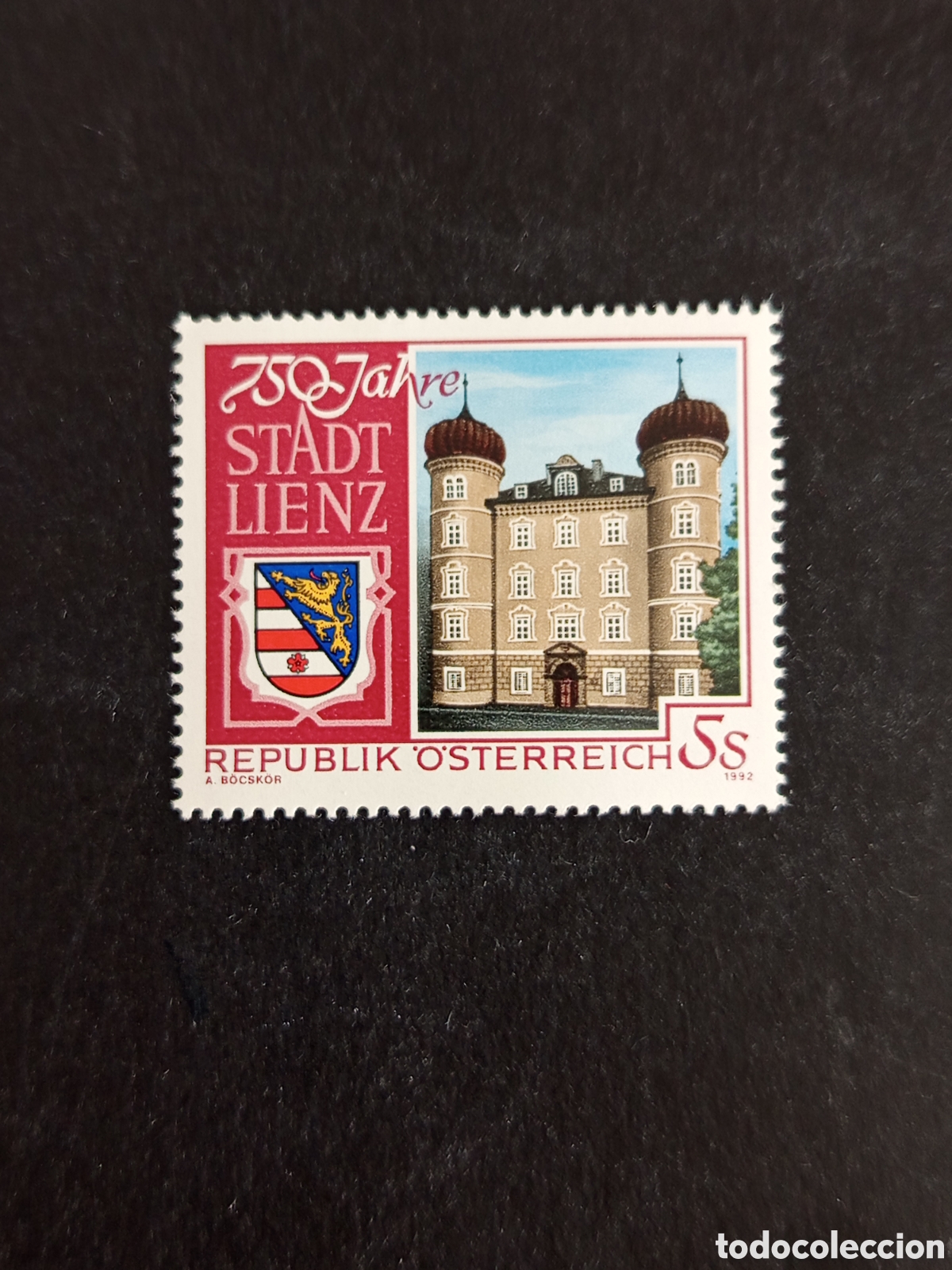 Sellos: AUSTRIA, 1992. Lienz, Ayuntamiento y Escudo de Armas. Yvert 1900. Pedido m&iacute;nimo 3 &euro;. Ver fotos .