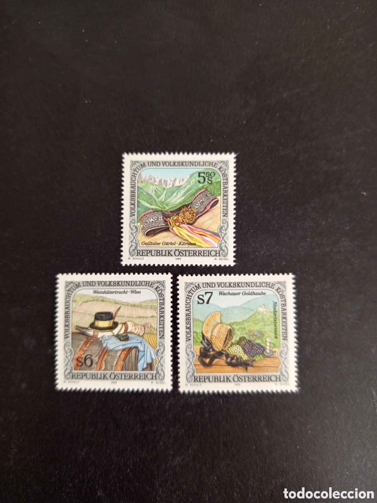 Sellos: AUSTRIA, 1995. Costumbres populares, ornamentos vestidos. Yvert 1978/80. Pedido m&iacute;nimo 3 &euro;.